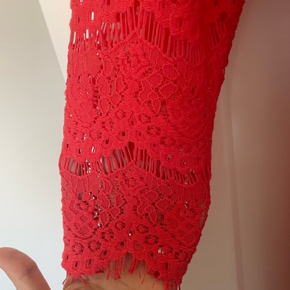GUESS Coral Lace Bodycon Dress – Size M - Picture 8 of 11